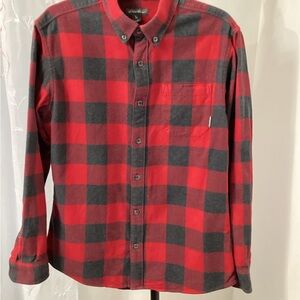 Eddie Bauer Classic Fit Red and Green Casual Flannel Shirt, Men’s Medium